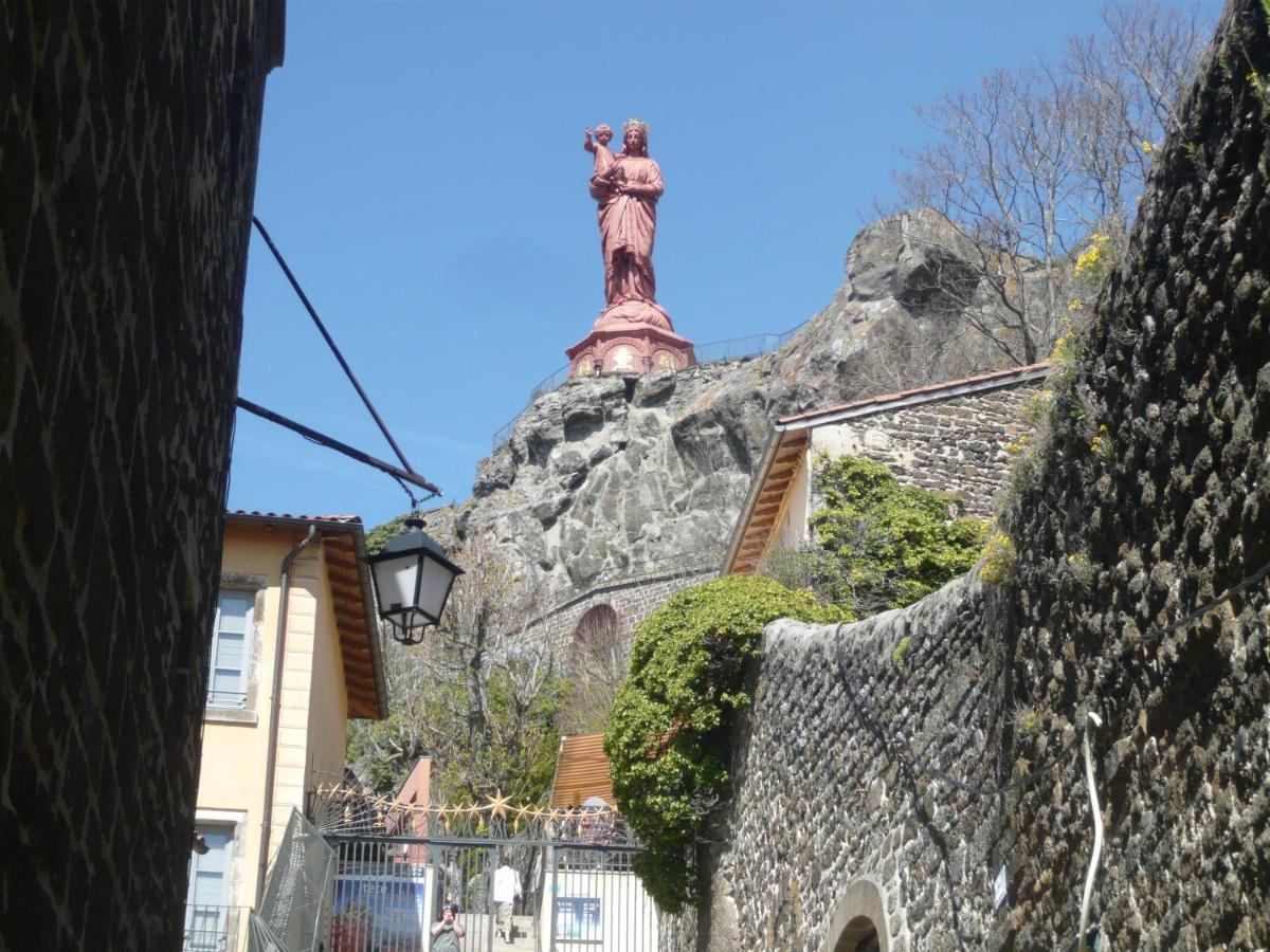 Le Petit St Clair Apartment Le Puy-en-Velay Екстериор снимка