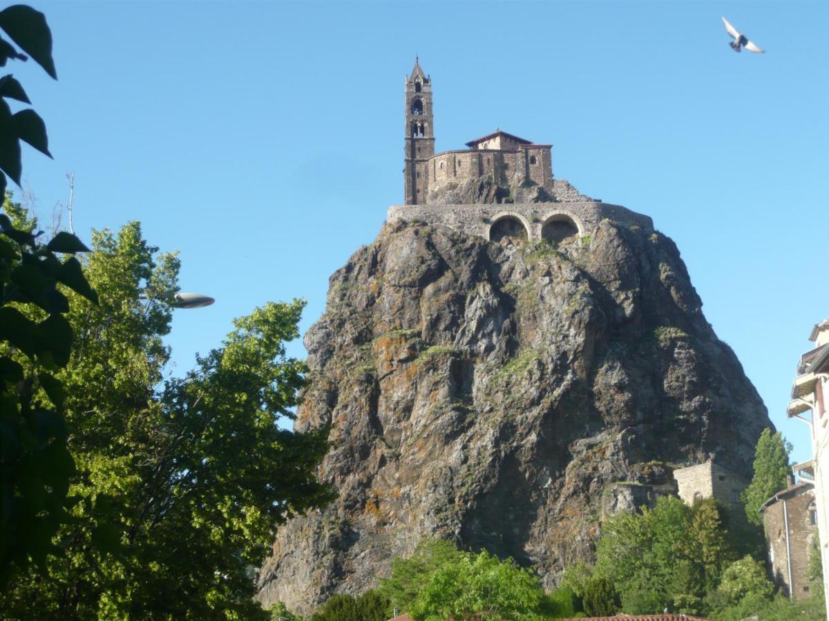 Le Petit St Clair Apartment Le Puy-en-Velay Екстериор снимка